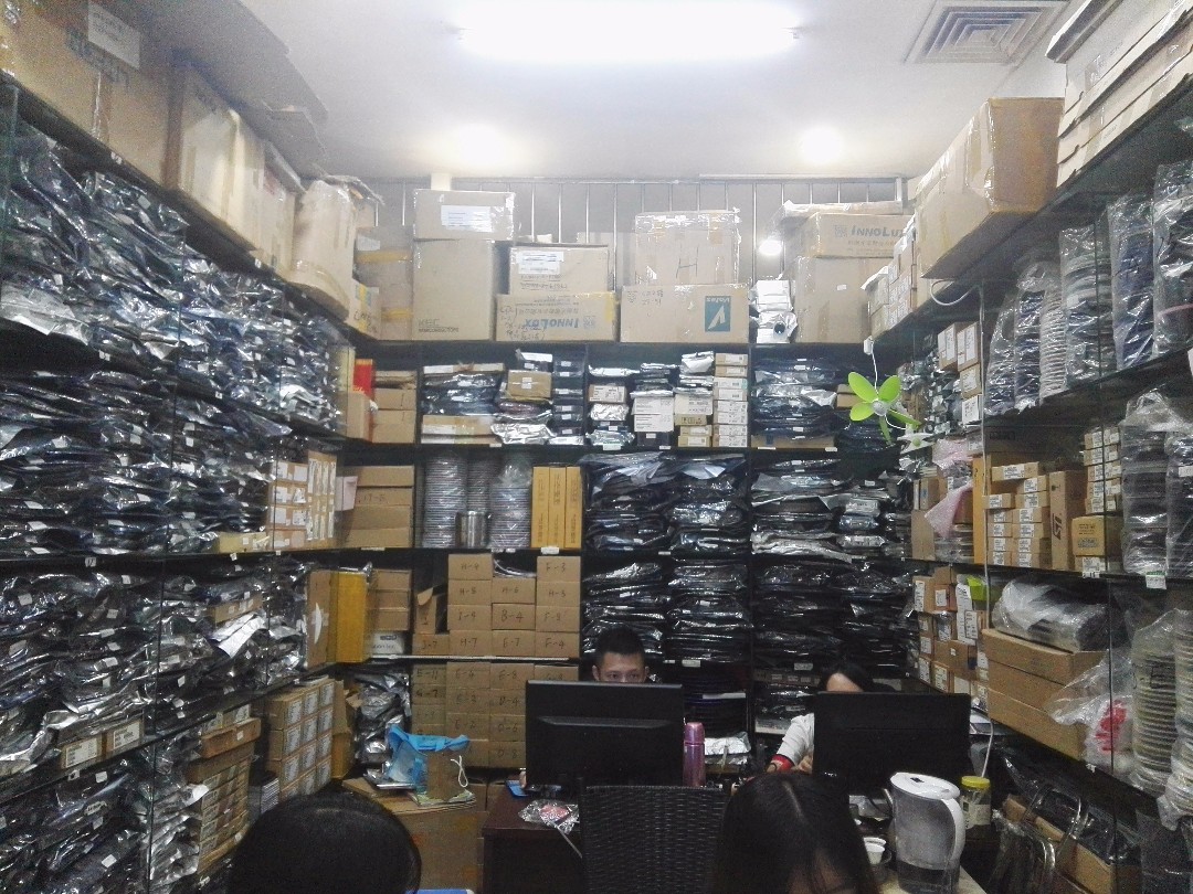 电子产品零售行业新趋势：从线下到线上